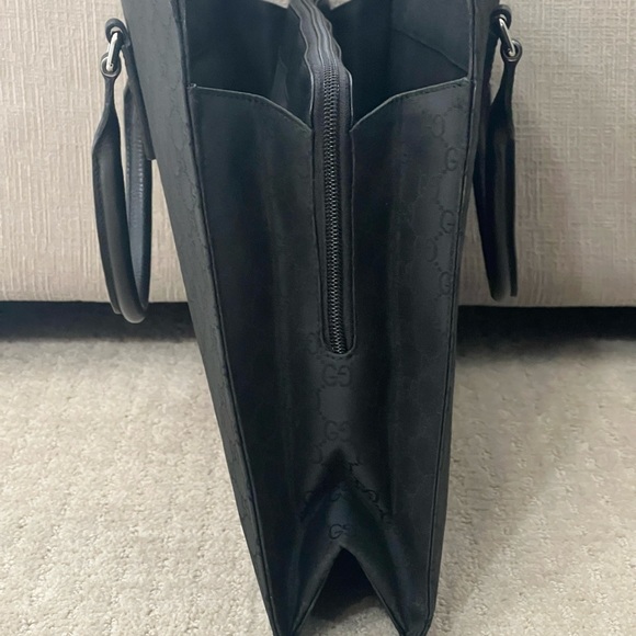 GUCCI BLACK GG Monogram Nylon and Leather Top Zip - Picture 4 of 12